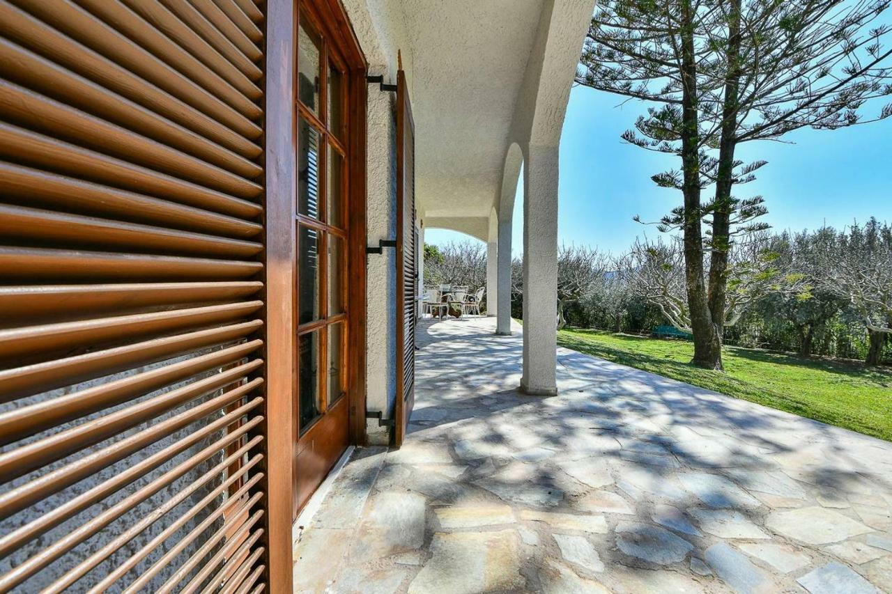 Light-Filled Home With Garden Near Beach أنافيسوس المظهر الخارجي الصورة