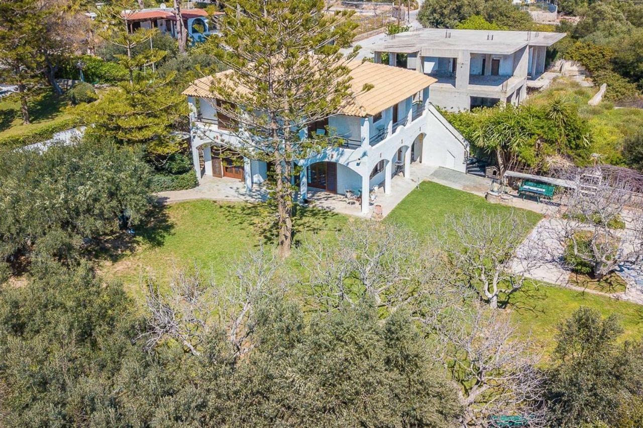 Light-Filled Home With Garden Near Beach أنافيسوس المظهر الخارجي الصورة